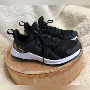 Nike Air Max Bella TR 3 Cross Training Shoes Black Gold Womens Size 8